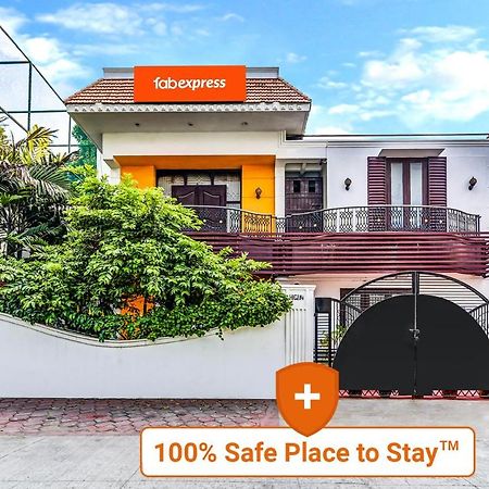 Fabexpress Nestlay Rooms - 100M From Velammal Hall, Moggappair Chennai Esterno foto