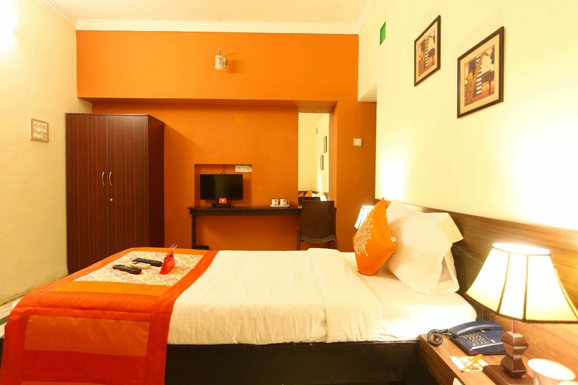 Fabexpress Nestlay Rooms - 100M From Velammal Hall, Moggappair Chennai Esterno foto