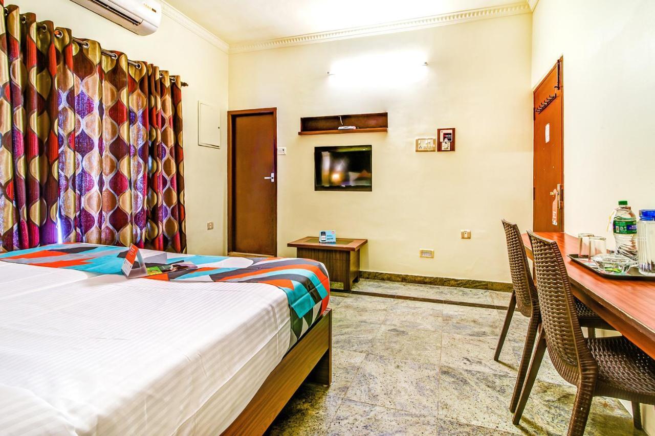 Fabexpress Nestlay Rooms - 100M From Velammal Hall, Moggappair Chennai Esterno foto